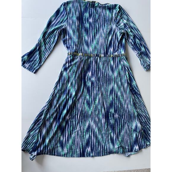 BCBG MaxAzria Wrap Dress Size Medium - Picture 5 of 11